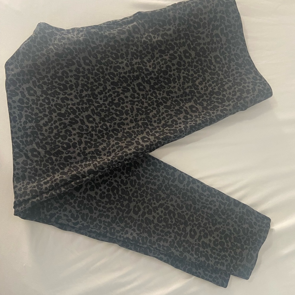 Ann Taylor loft animal print leggings